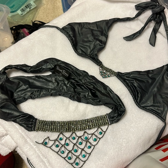 Beach Bunny Fly Me To The Moon SEE PICS - Picture 1 of 7